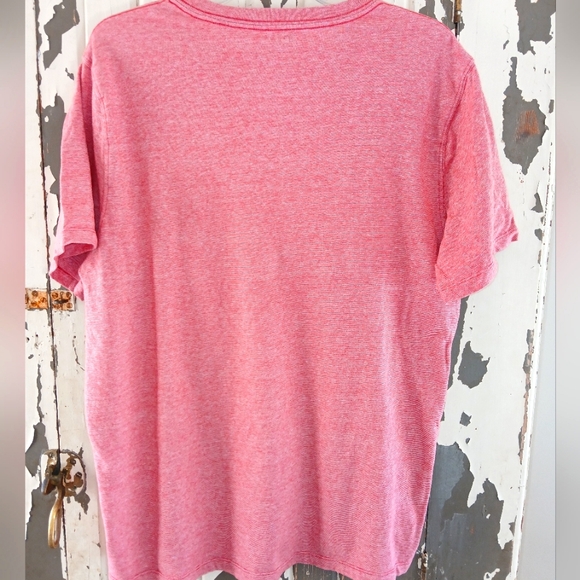 RED HEATHERED TEE LARGE SOFT WASHED BY OLD NAVY - Picture 3 of 4